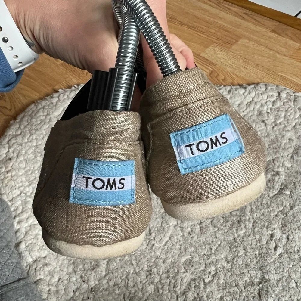 TOMS Metallic Shiny Tan Silverish Gold Classics Slip On Espadrille Sneakers